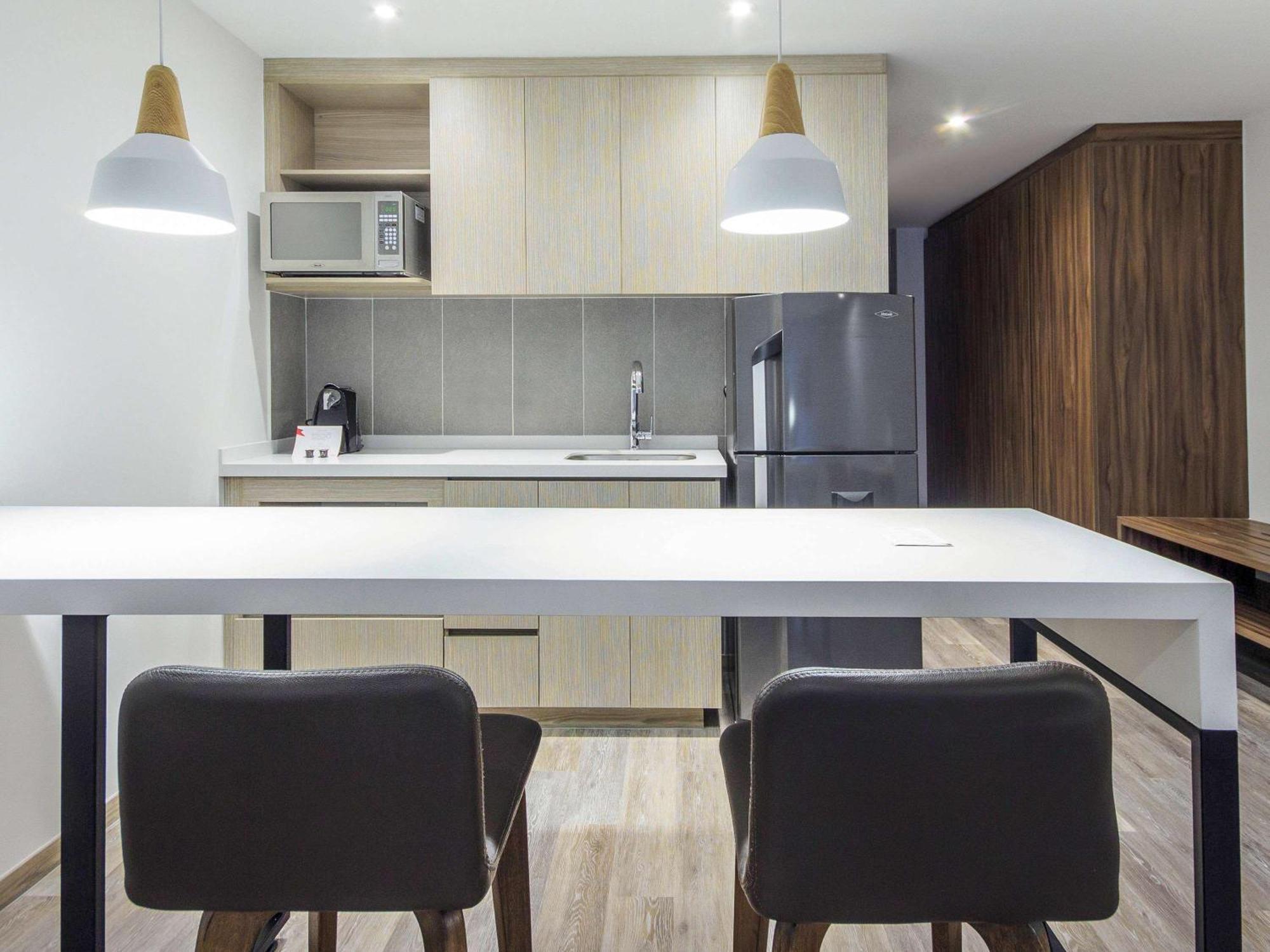 Novotel Medellin El Tesoro Esterno foto Kitchenette