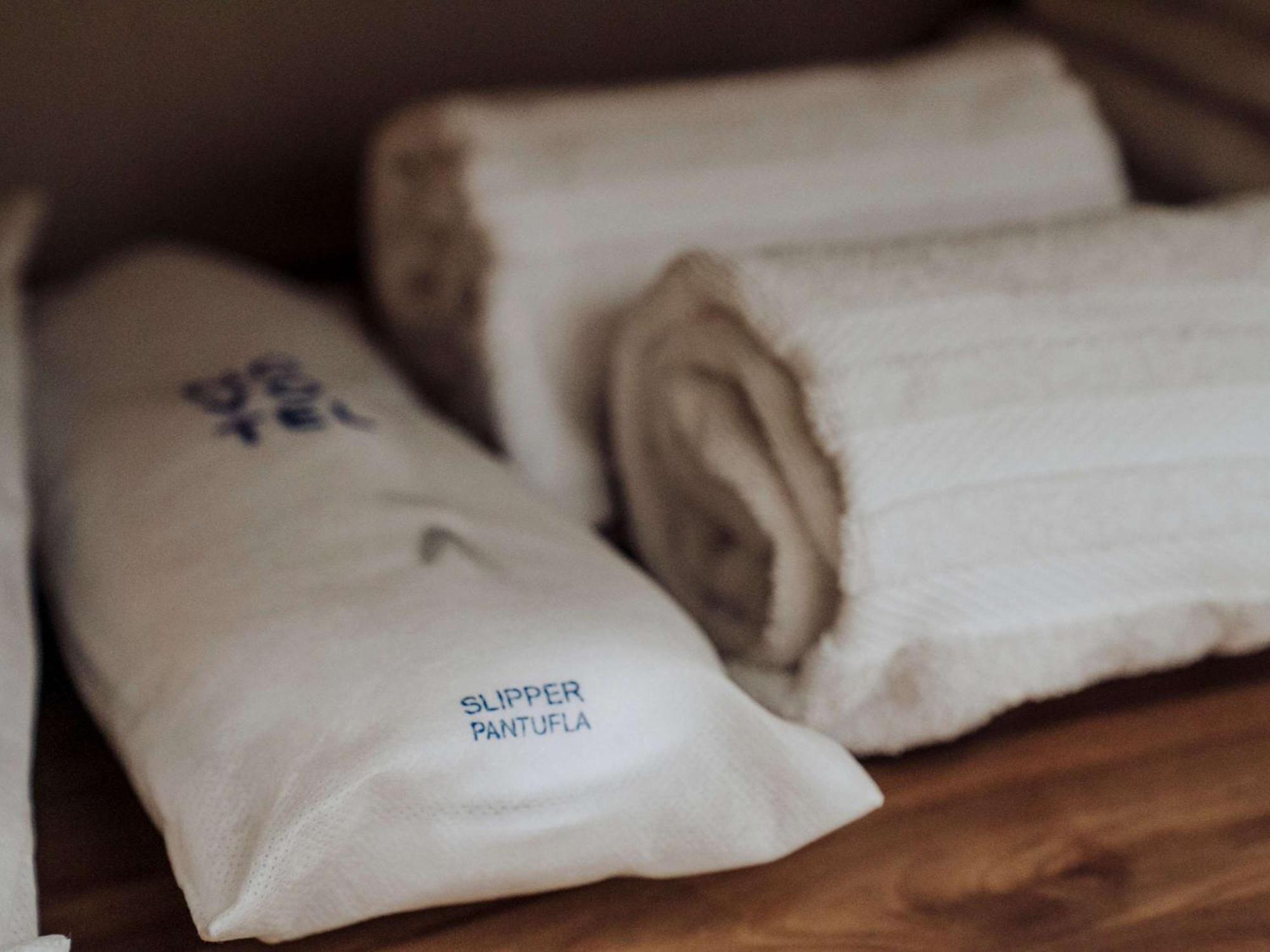 Novotel Medellin El Tesoro Esterno foto A folded bath sheet
